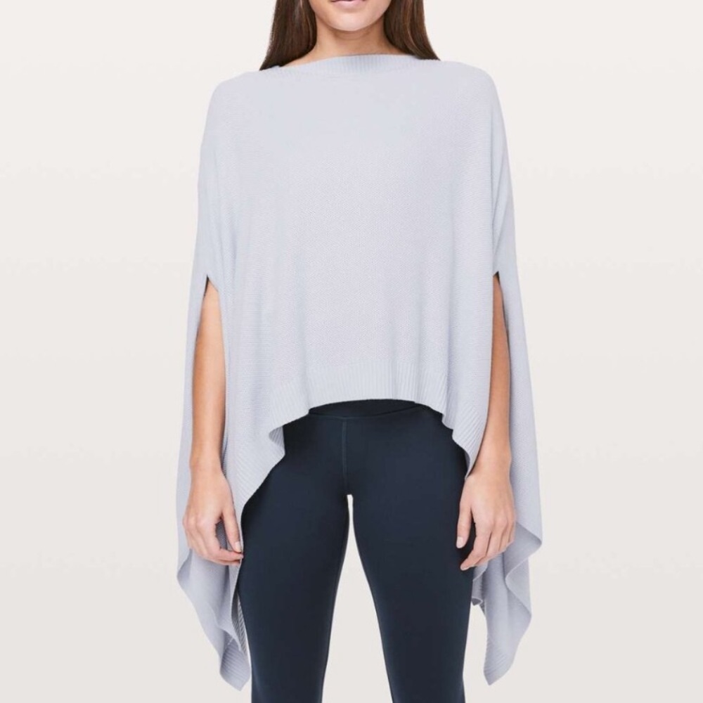 Lululemon Forward Flow Cape O/S Silver Fox Alpine, like new condition, 50x108